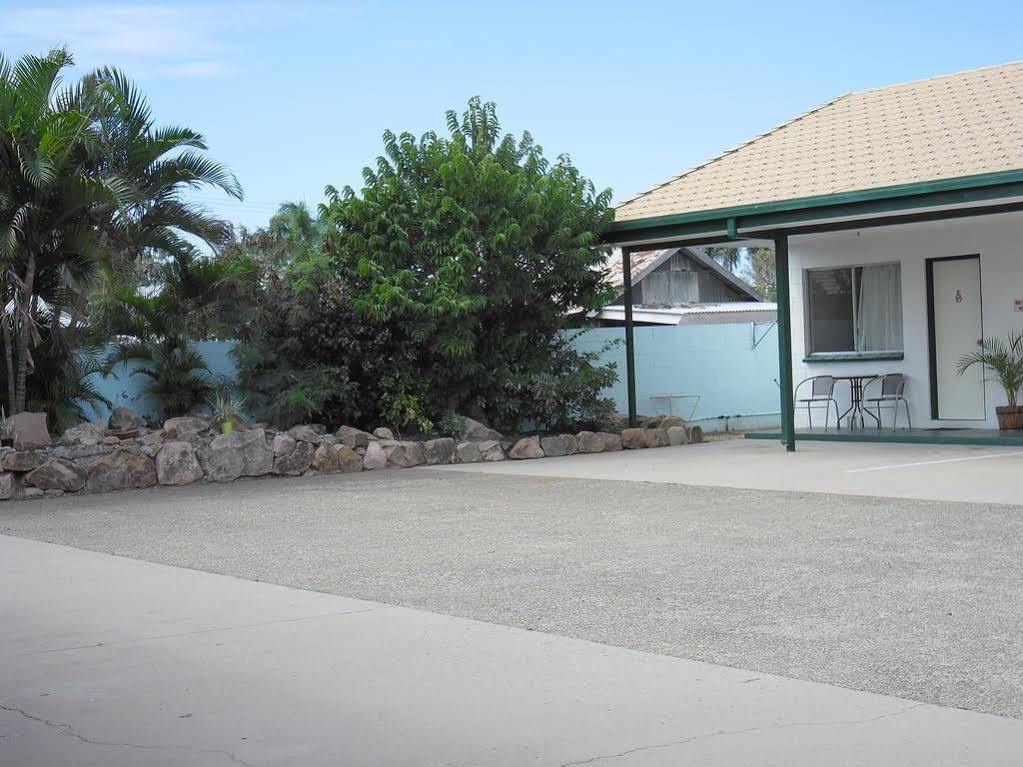 Banjo Paterson Motor Inn Таунсвилл Экстерьер фото