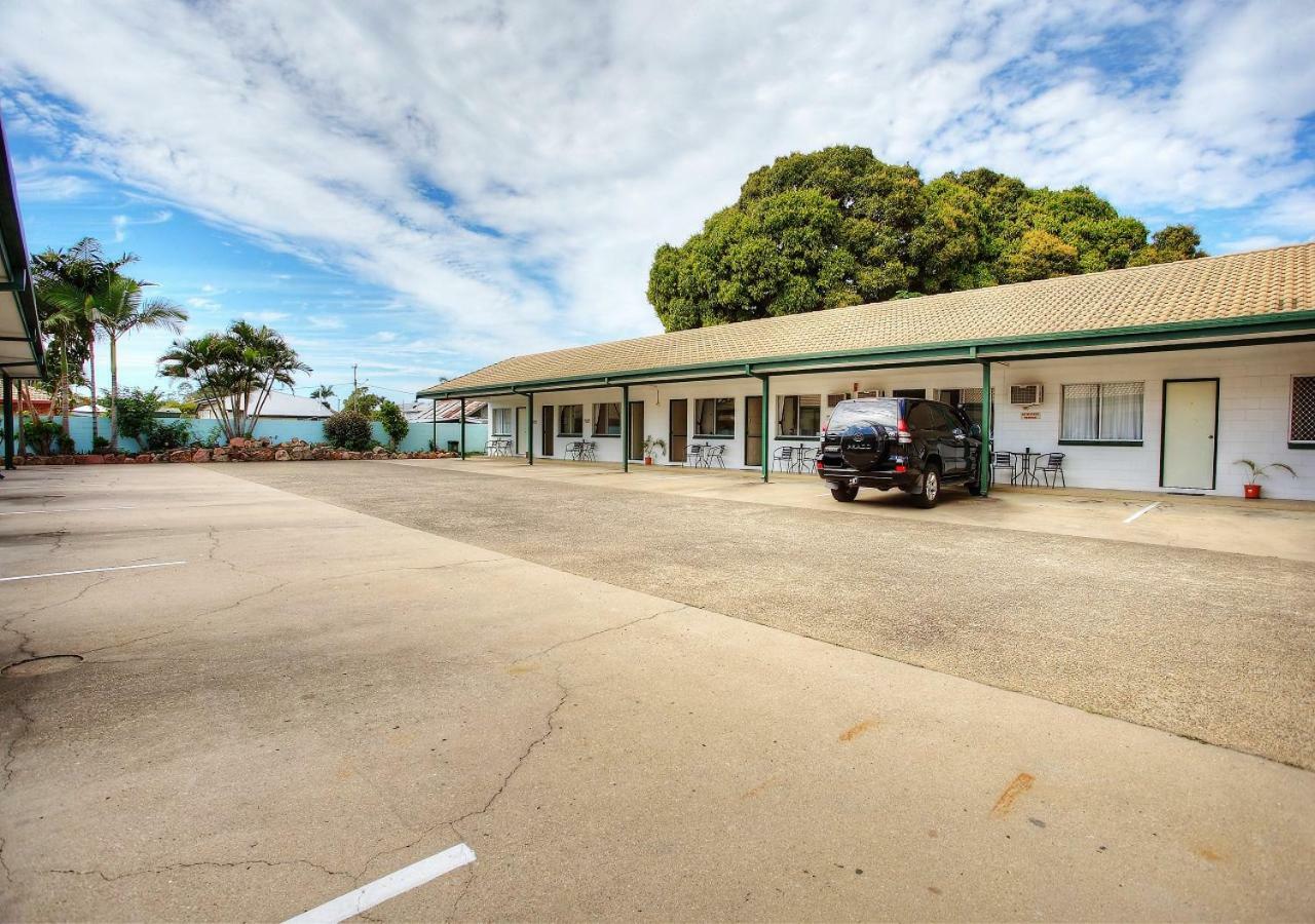 Banjo Paterson Motor Inn Таунсвилл Экстерьер фото