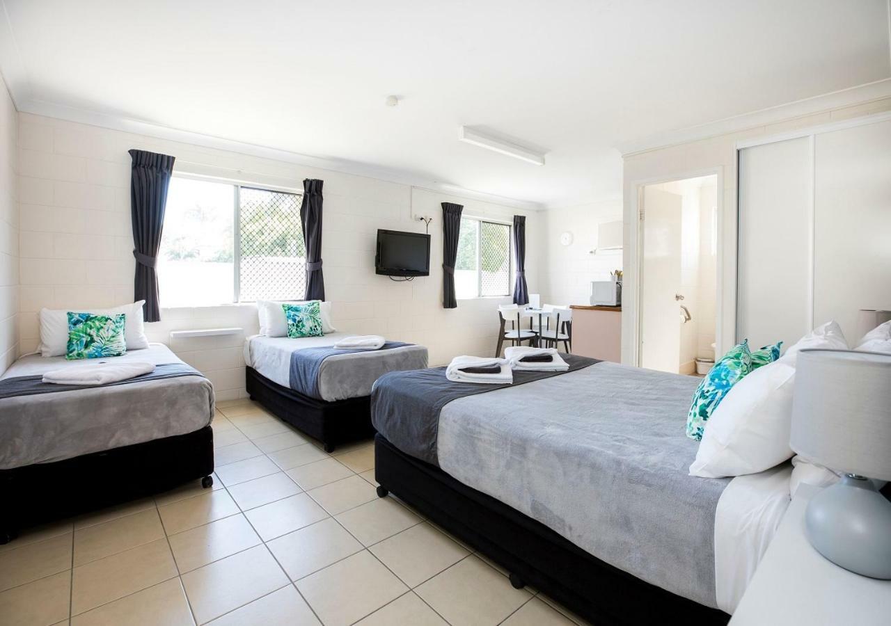 Banjo Paterson Motor Inn Таунсвилл Экстерьер фото