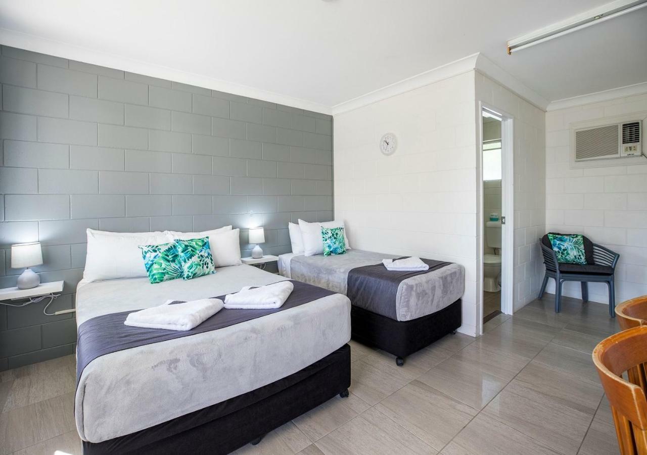 Banjo Paterson Motor Inn Таунсвилл Экстерьер фото