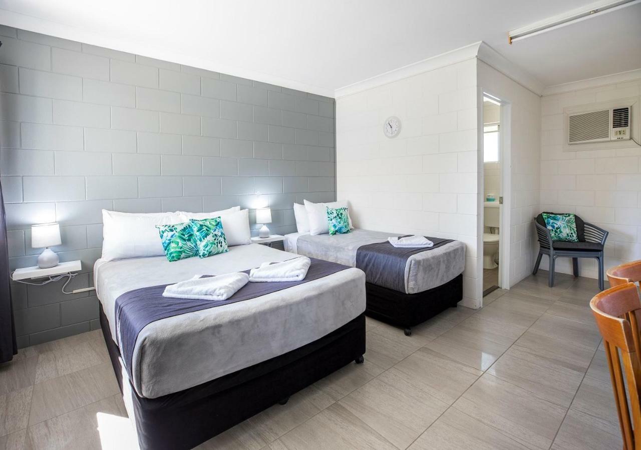 Banjo Paterson Motor Inn Таунсвилл Экстерьер фото
